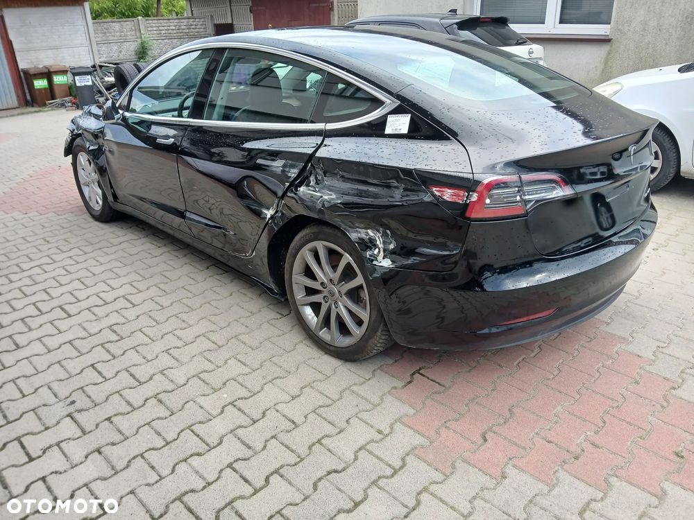 Tesla Model 3 Langstreckenbatterie Allradantrieb Dual Motor Performance - 3