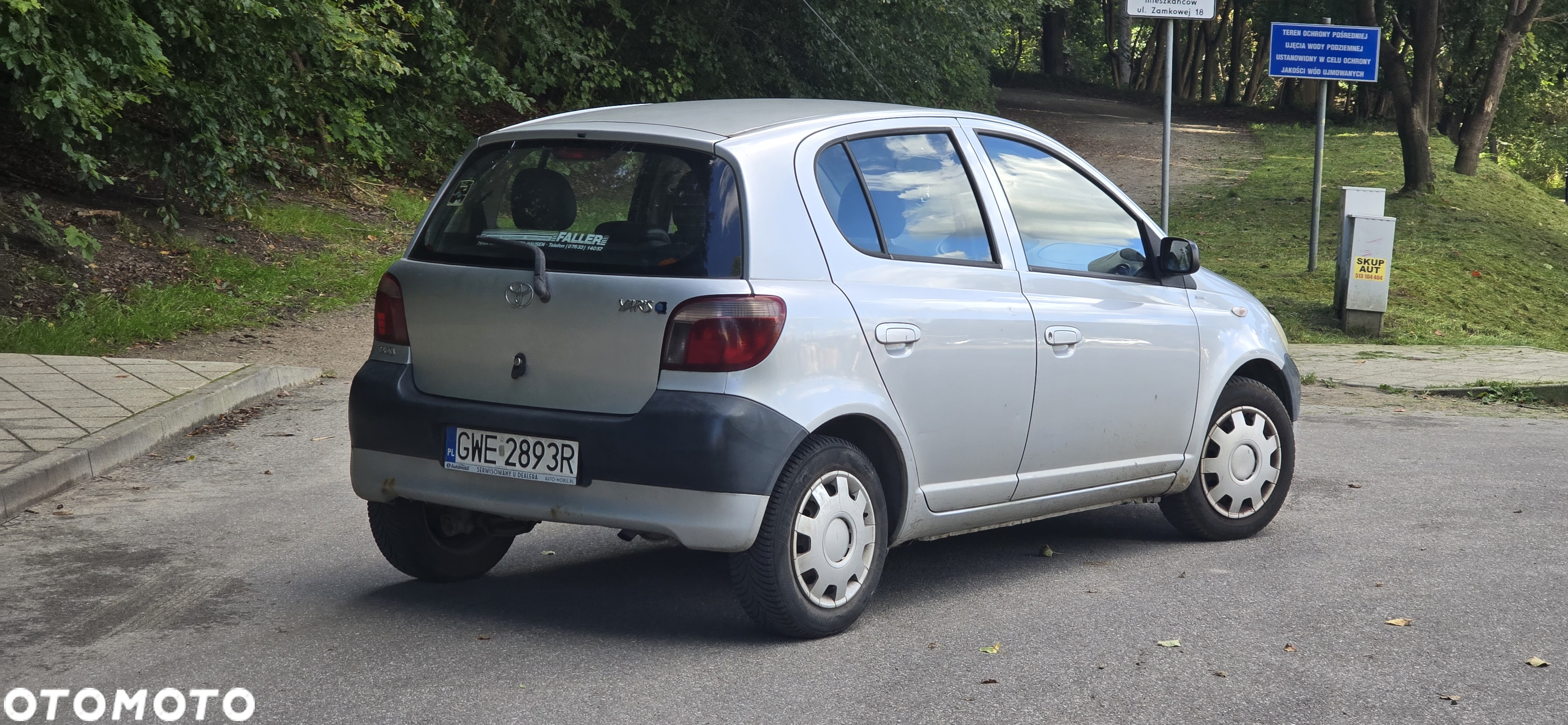 Toyota Yaris 1.0 Base - 4