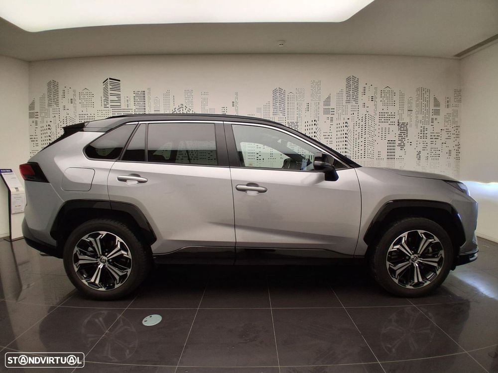 Toyota RAV4 - 8