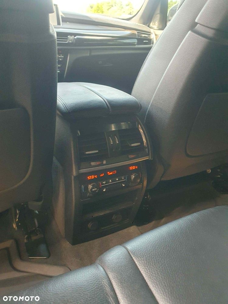 BMW X5 xDrive35i - 11