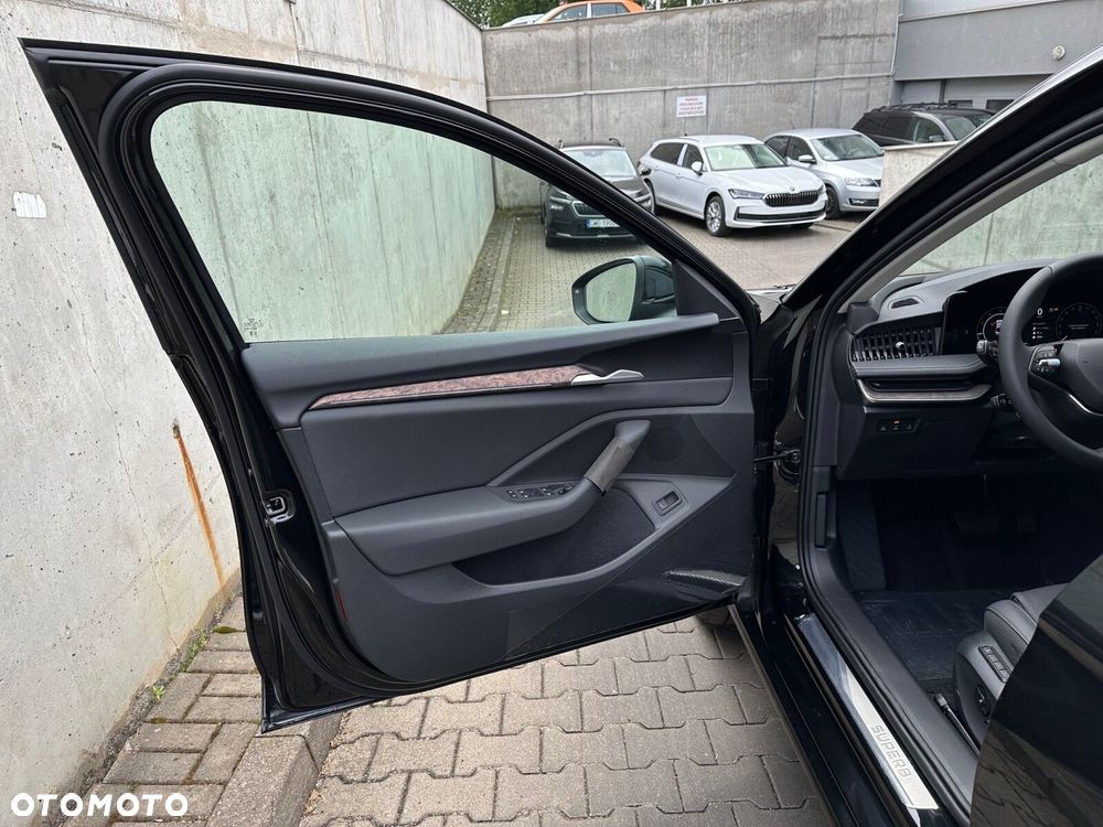 Skoda Superb 2.0 TSI 4x4 L&K DSG - 14