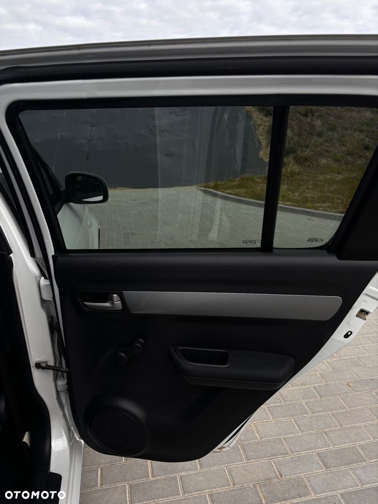 Suzuki Swift - 11