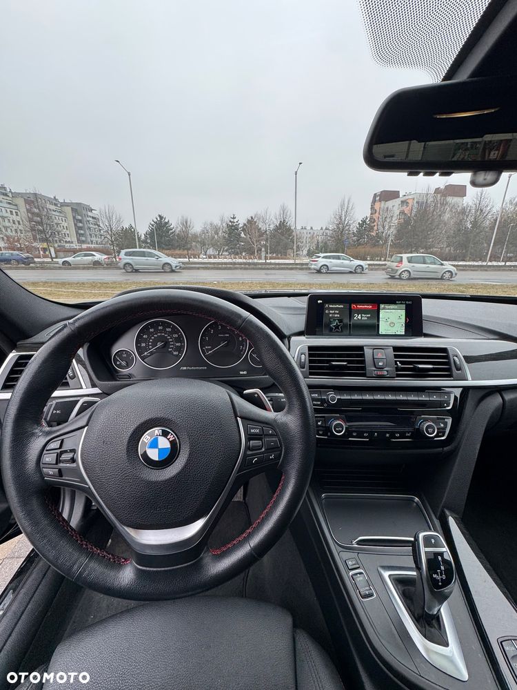 BMW Seria 3 330i xDrive Edition Luxury Line Purity - 25