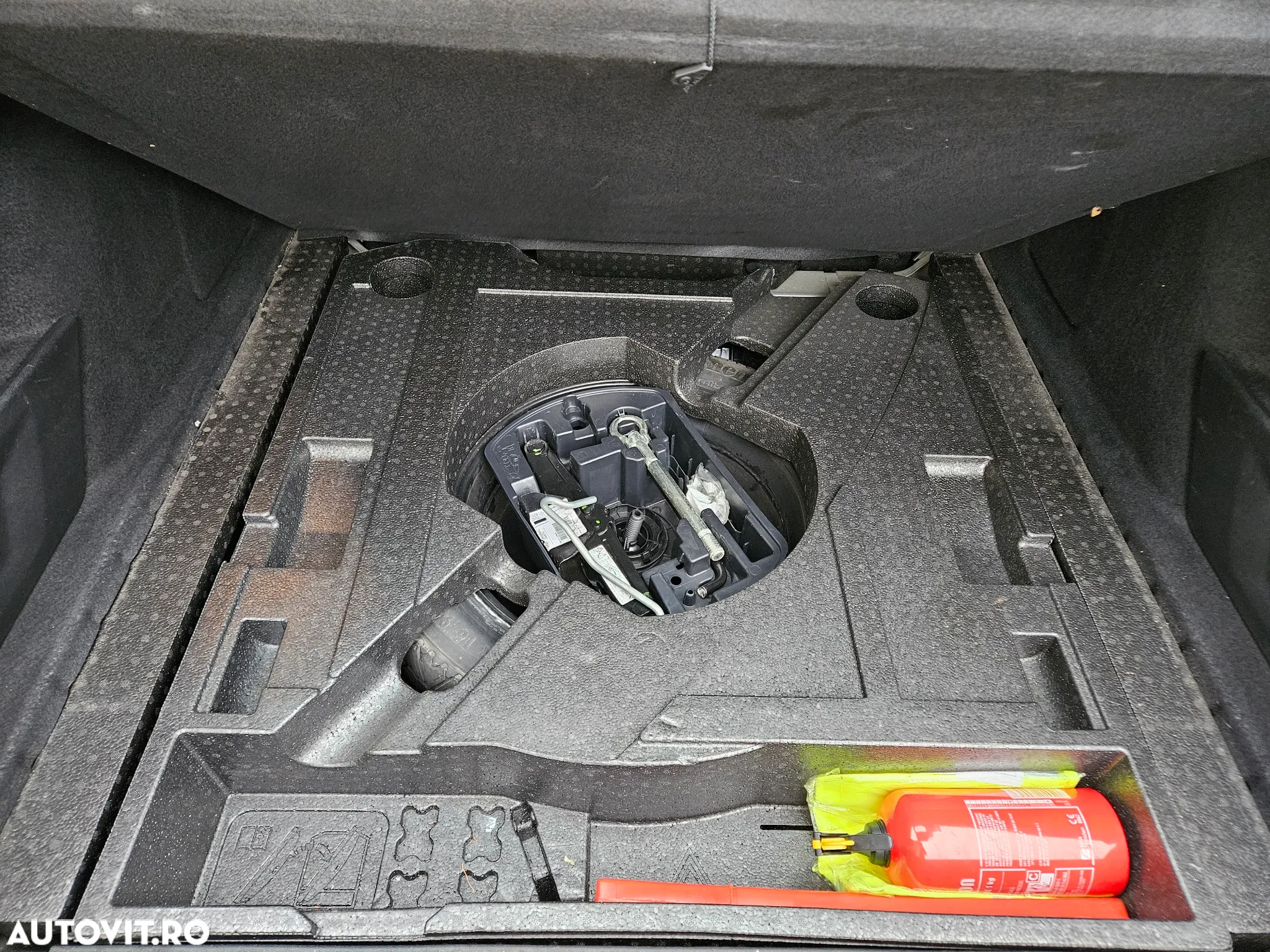 Peugeot 308 SW BlueHDi 120 EAT6 Stop & Start Active - 17