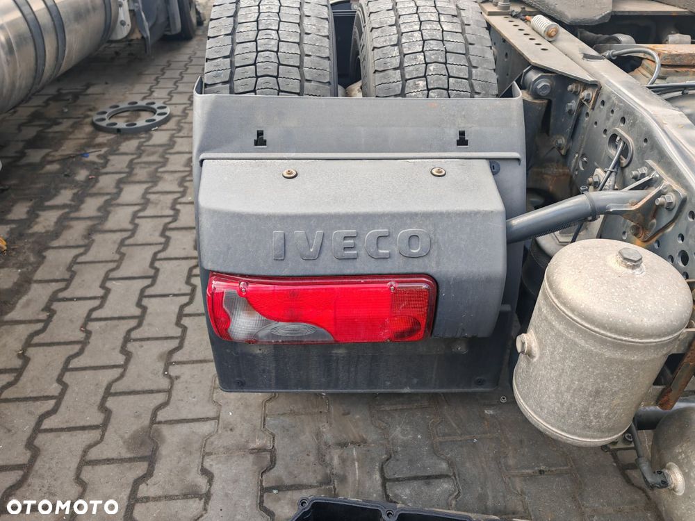 BŁOTNIK KOMPLETNY LEWY TYŁ LAMPA ZWYKŁA IVECO S-WAY HI-WAY - 2