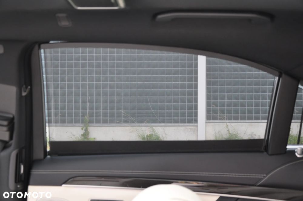 Mercedes-Benz Klasa S 500 4-Matic L 9G-TRONIC - 31