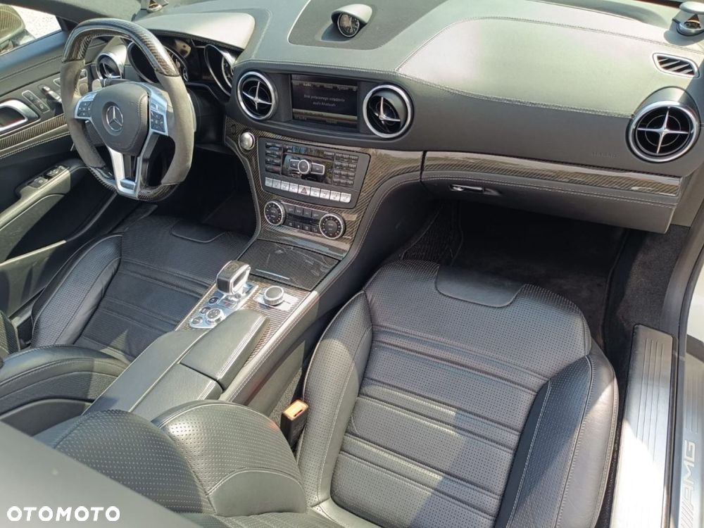 Mercedes-Benz SL 63 AMG - 8