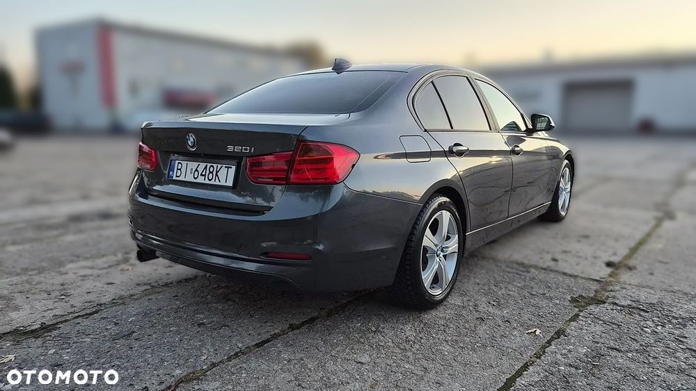 BMW Seria 3 320i Advantage - 6