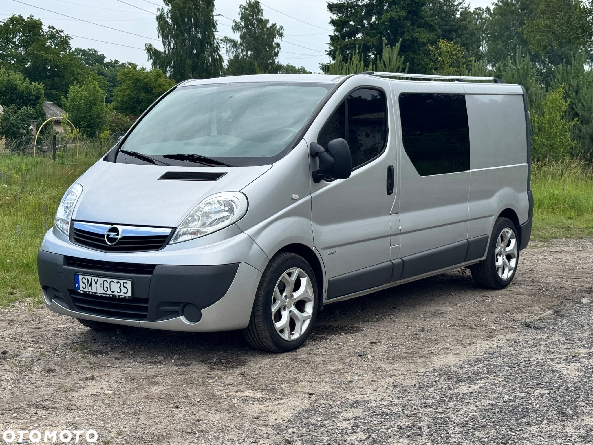Opel Vivaro - 1