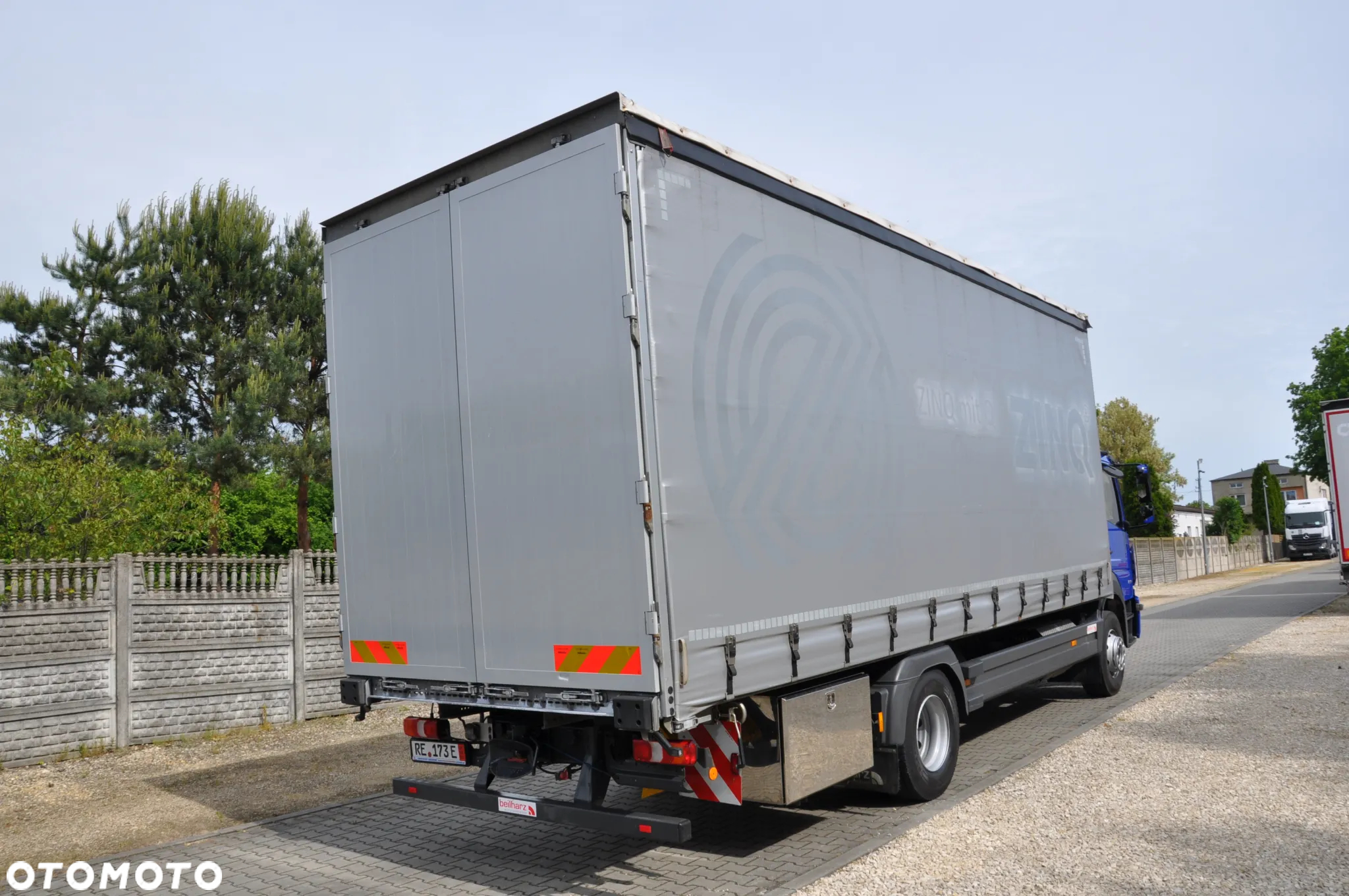 Mercedes-Benz Firana - 3