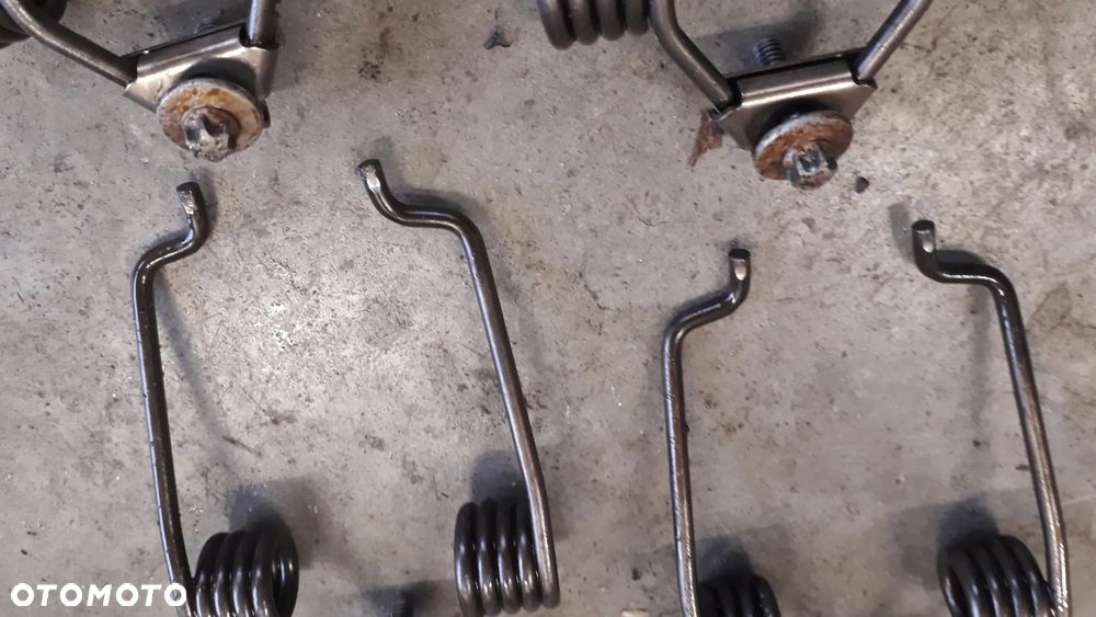 spręzyna valvetronic rozrządu Citroen c4 I lift 1.6 VTI 5FW - 4