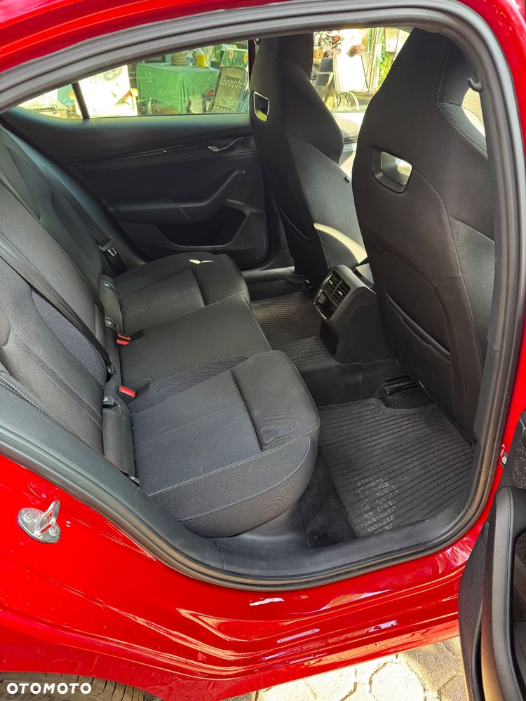 Skoda Octavia 2.0 TSI 4x4 Sportline DSG - 9
