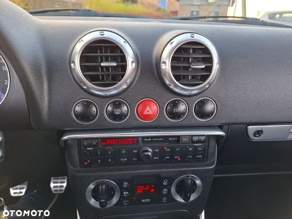 Audi TT Coupé 1.8T - 25