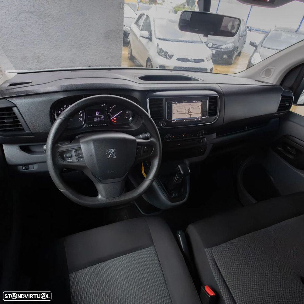 Peugeot Traveller - 19