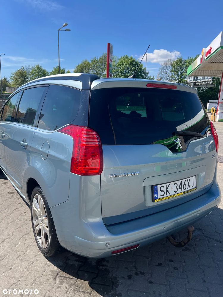 Peugeot 5008 1.6 THP Premium + - 16