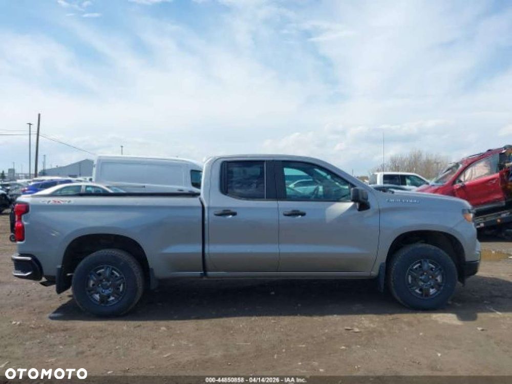 Chevrolet Silverado - 9