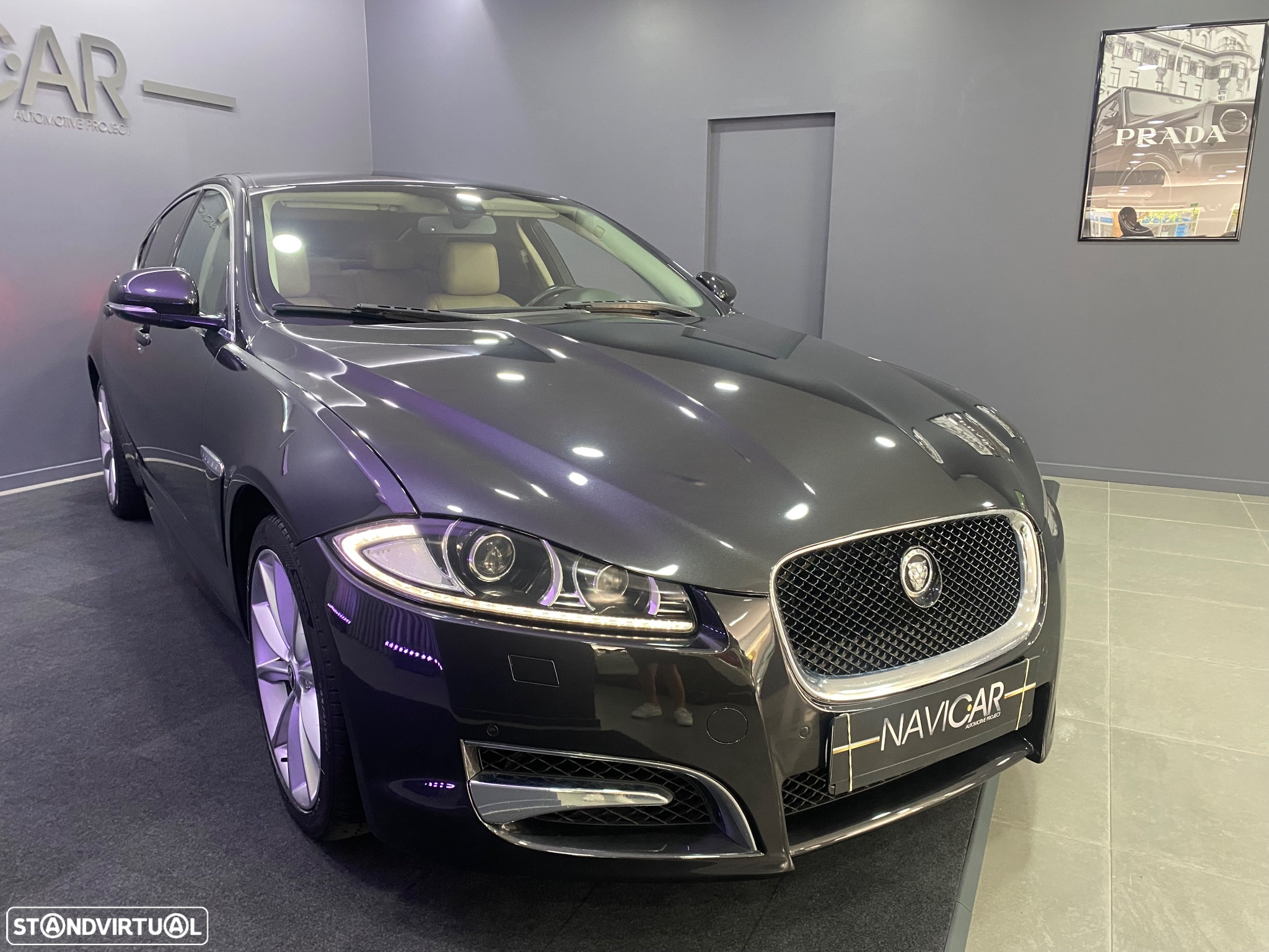 Jaguar XF 2.2 D R-Sport - 20