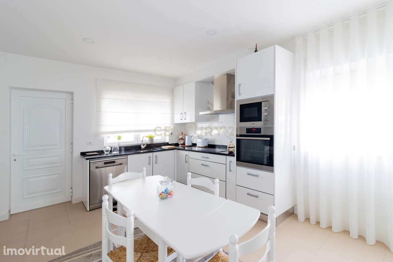 Espaçosa Moradia em Ourém / Jardim - Grande imagem: 3/33