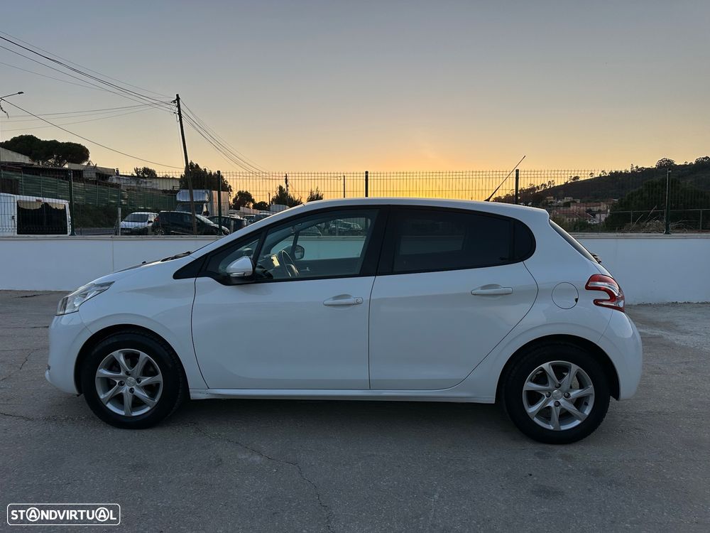 Peugeot 208 1.4 HDi Active - 9