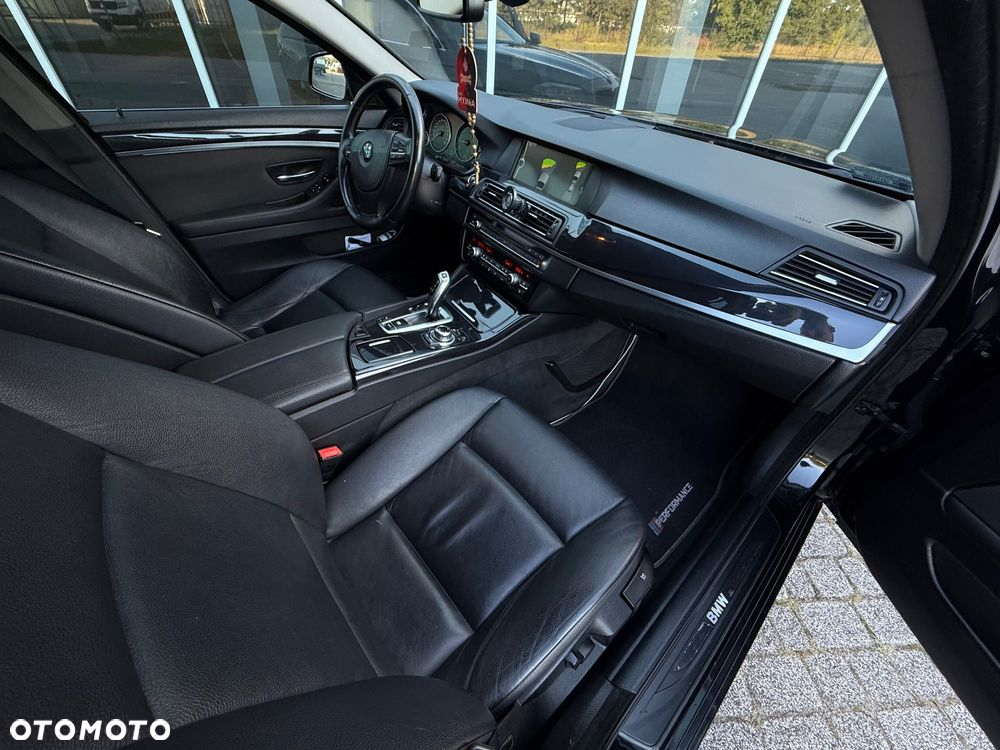 BMW Seria 5 520d Touring - 5