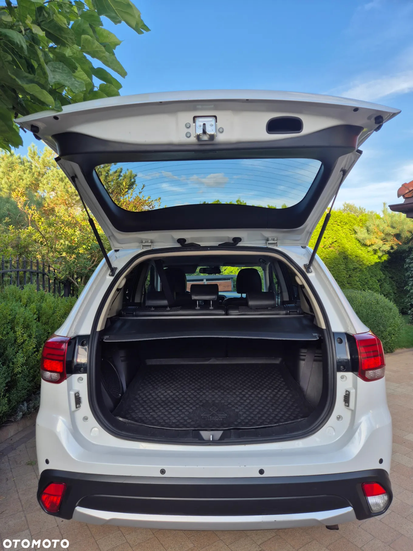 Mitsubishi Outlander 2.2 DID Intense + 4WD - 8
