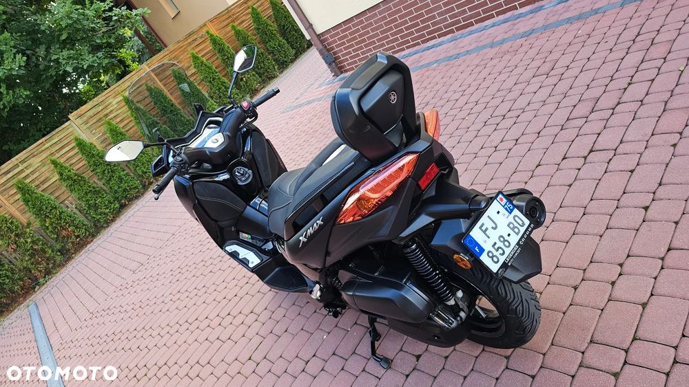 Yamaha X-max - 25