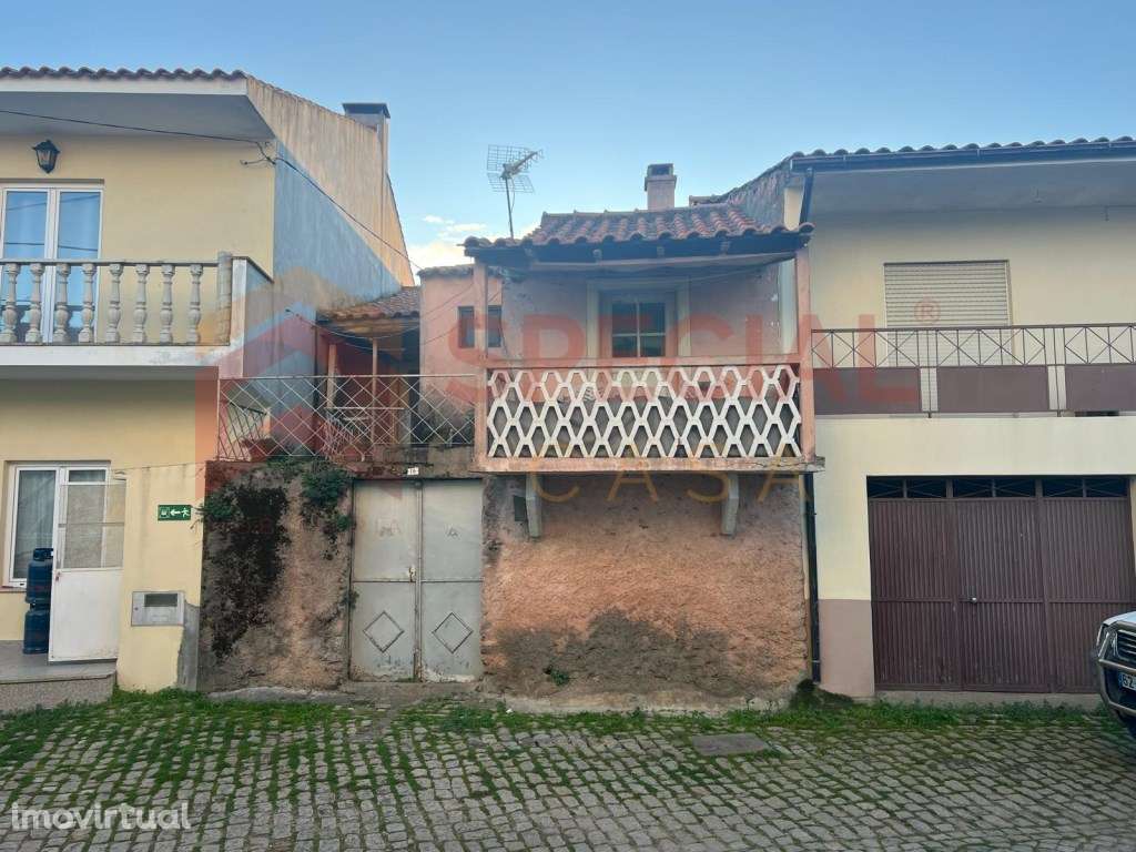 Moradia T4 para Recuperar - Grande imagem: 4/5