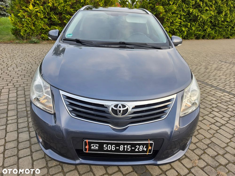 Toyota Avensis 2.0 Executive - 4