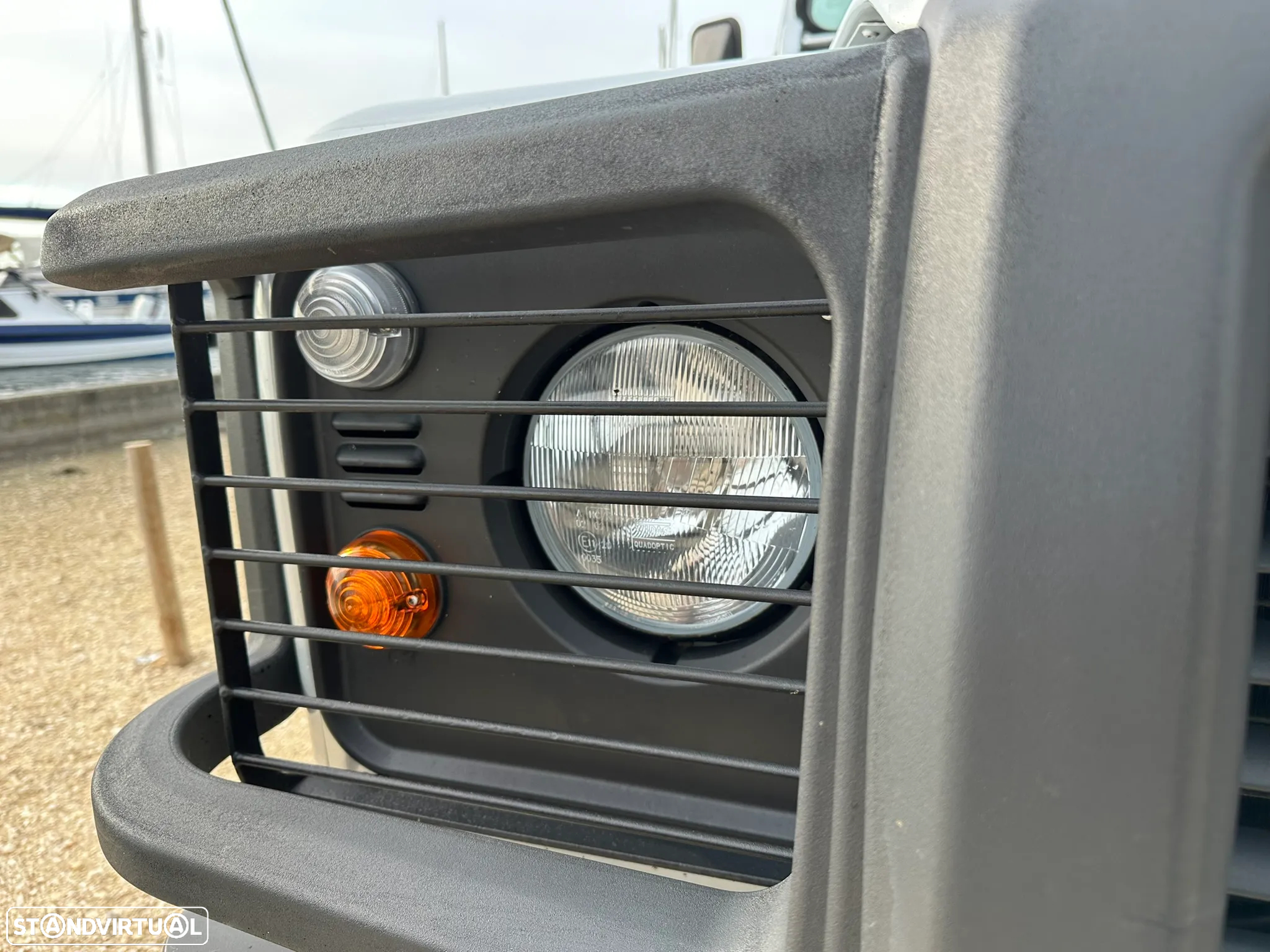 Land Rover Defender 90 SW 2.5 Td5 SE - 14