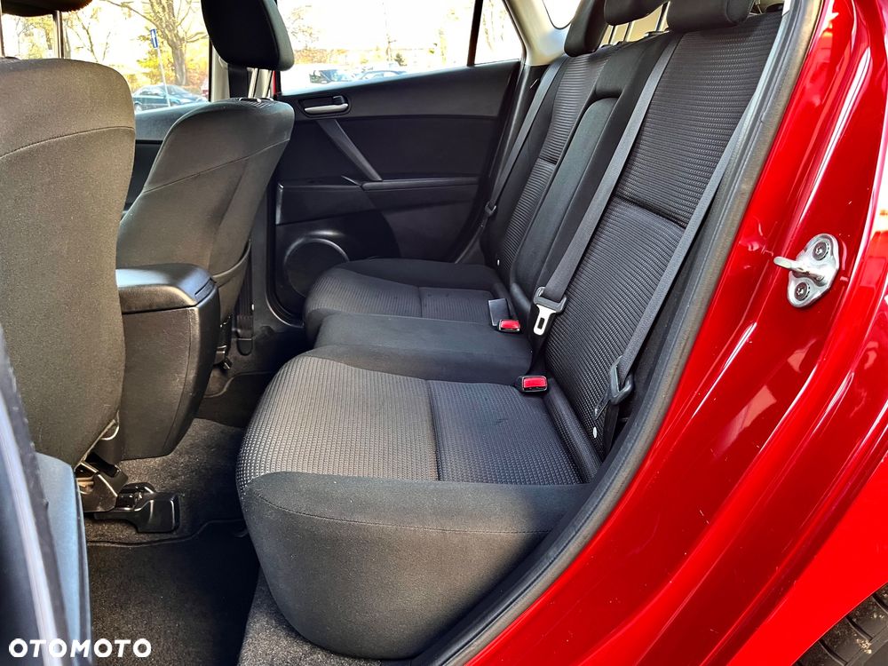 Mazda 3 1.6 Exclusive + - 23