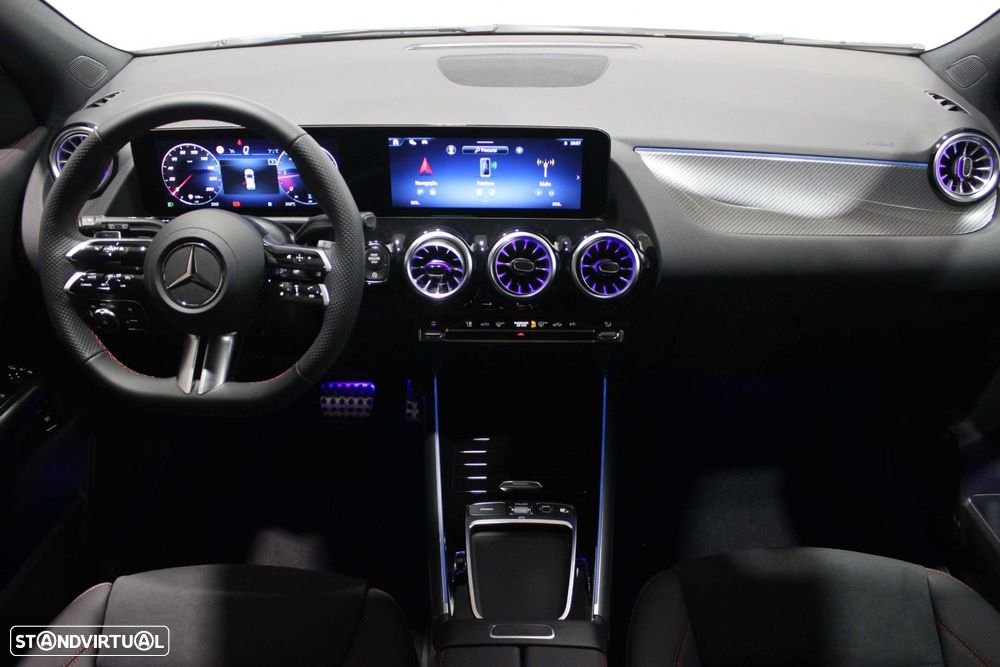 Mercedes-Benz GLA 180 d AMG Line - 20