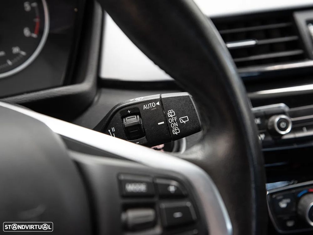 BMW X1 16 d sDrive Line xLine - 31