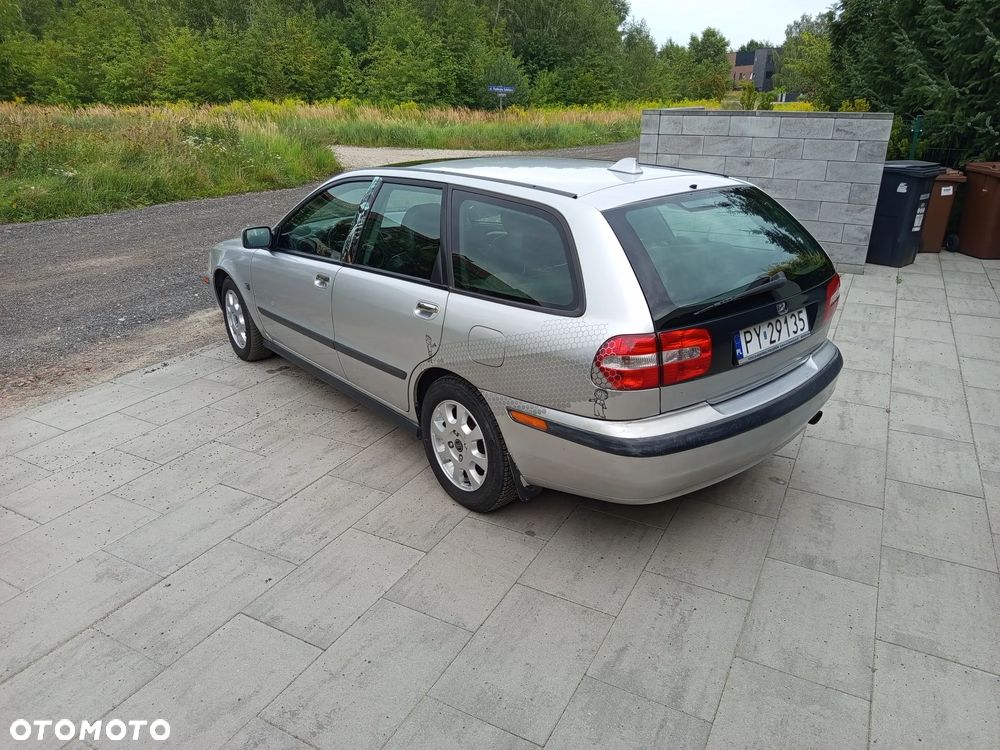 Volvo V40 1.8 '75' Elegance - 3