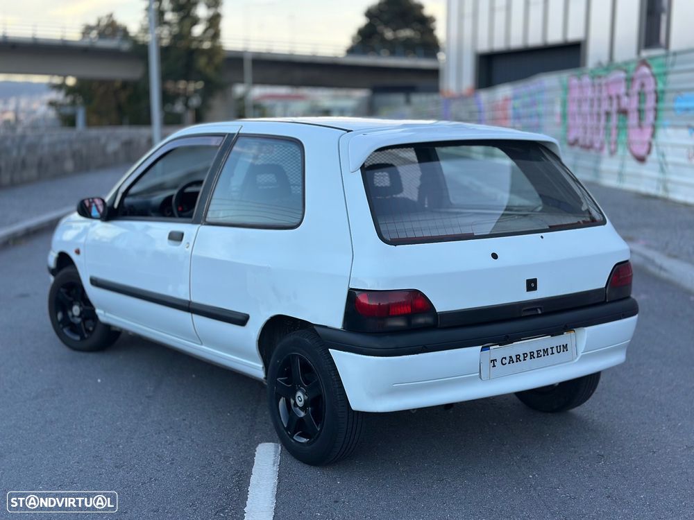 Renault Clio 1.9 D - 5