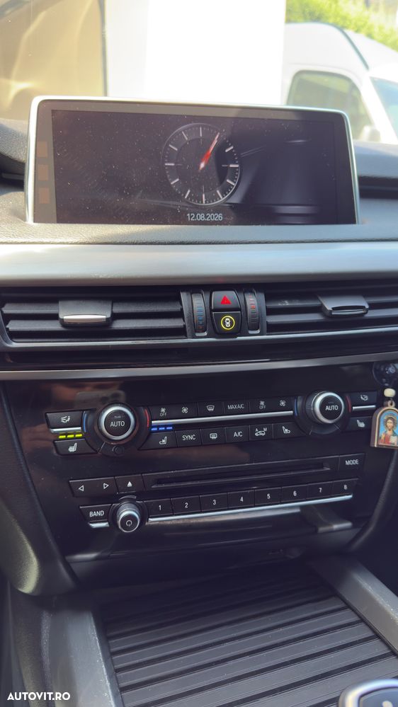 BMW X5 xDrive35i - 10