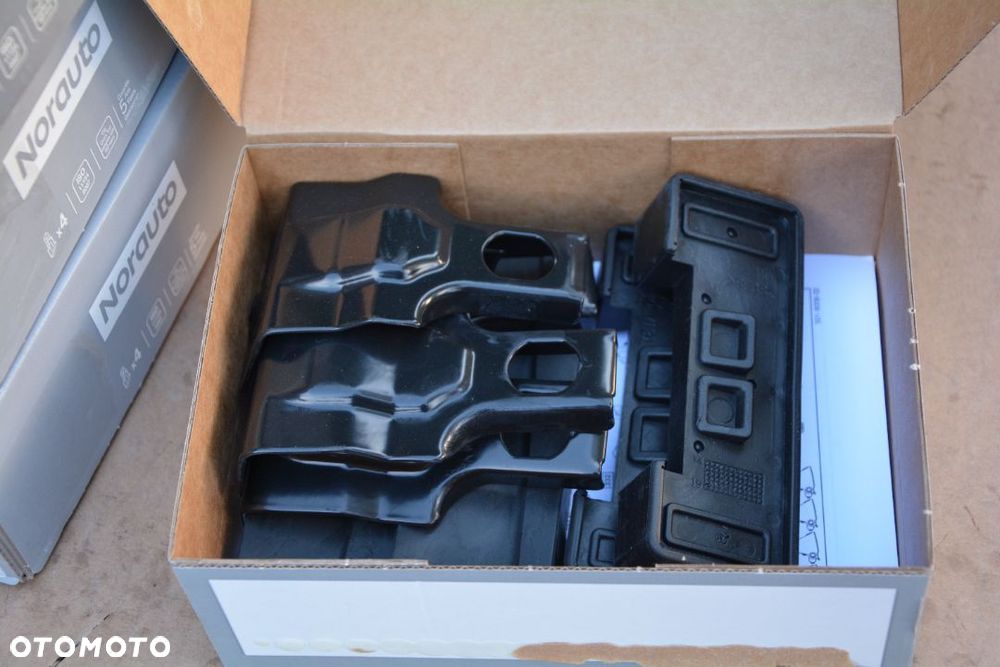 Seat Leon  2013 - bagażnik dachowy Norauto NOWY KLucz - 5