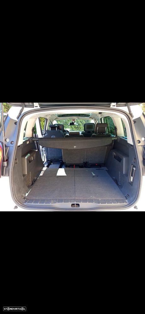 Peugeot 5008 1.6 HDi 7L Allure - 26