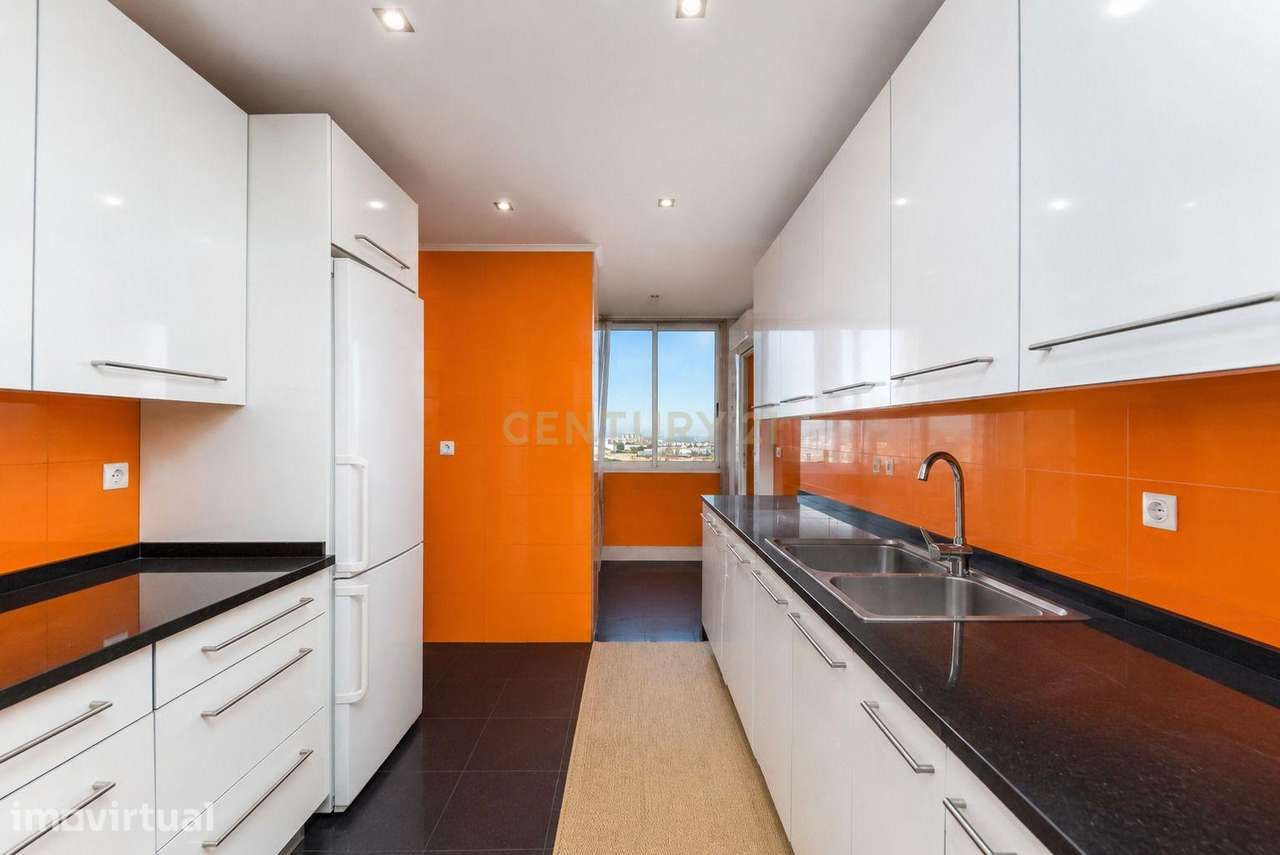 Apartamento T3 com Vista Panorâmica no Areeiro, Lisboa - Grande imagem: 2/27