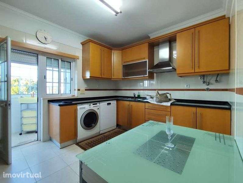 Apartamento T2 de 2010 com Garagem e Arrecadação - Cruz de Pau, Seixal - Grande imagem: 4/11