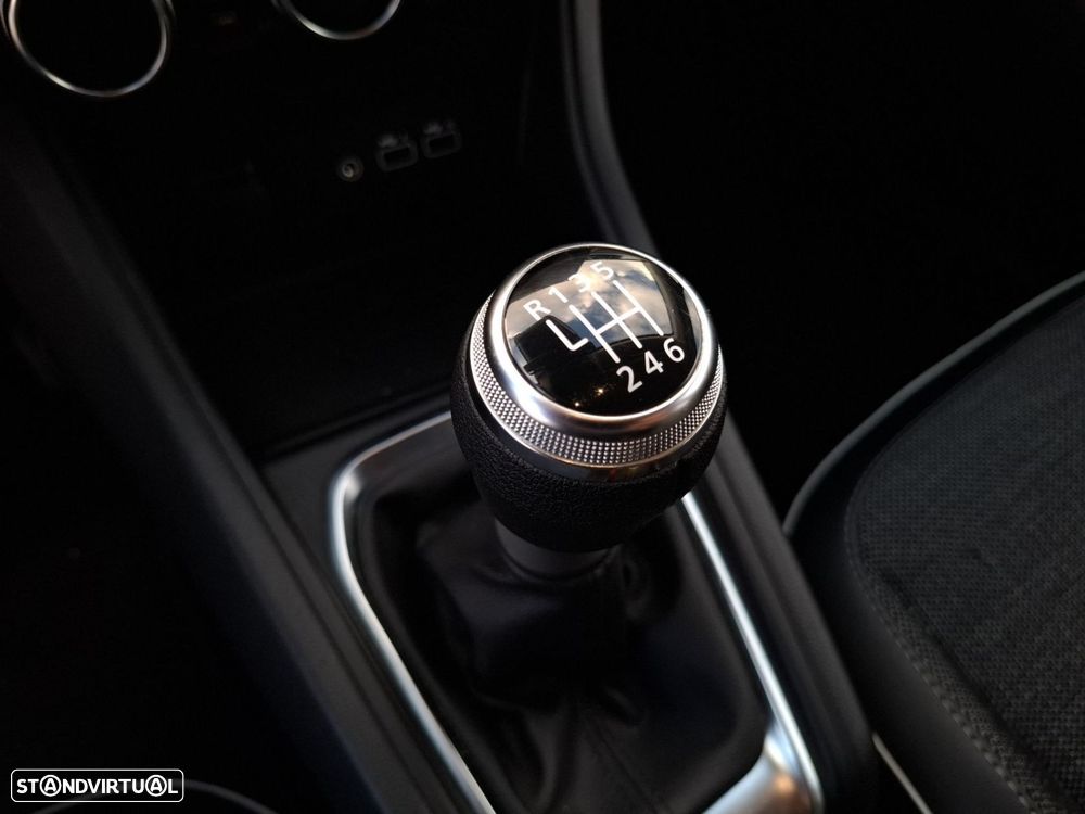 Renault Clio 1.0 TCe Techno Bi-Fuel - 18