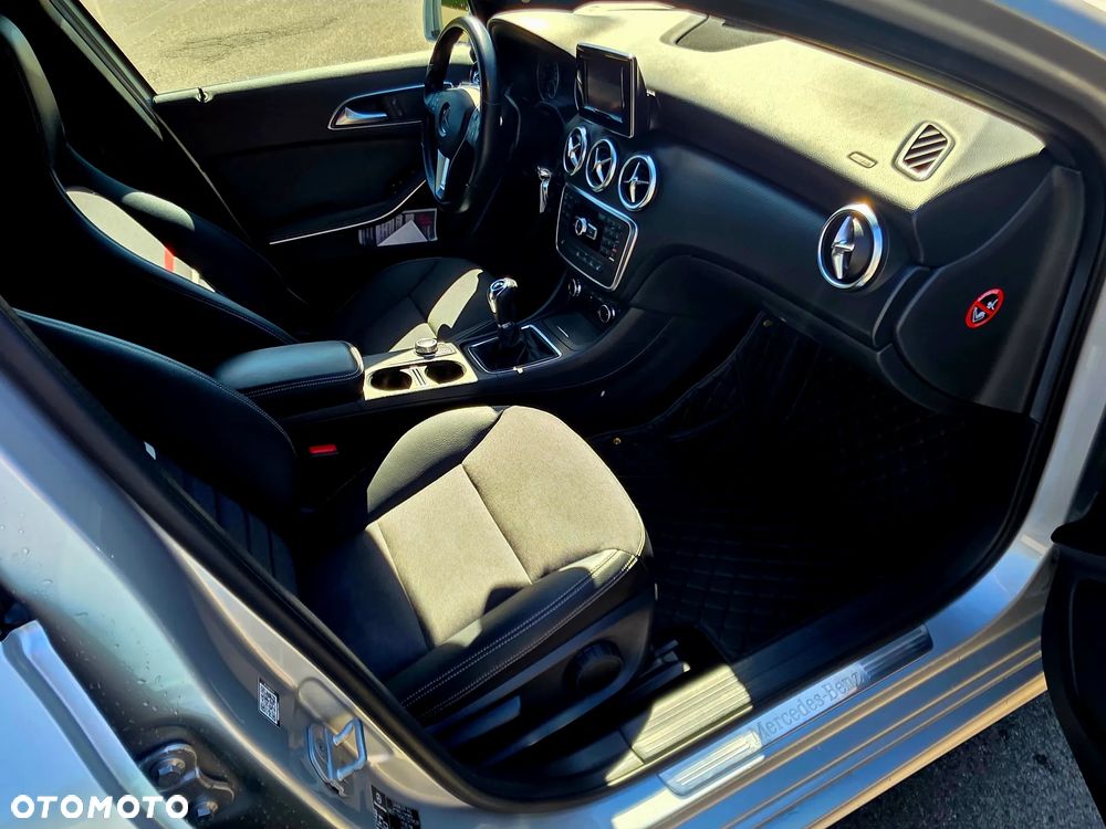 Mercedes-Benz Klasa A 180 (BlueEFFICIENCY) - 14