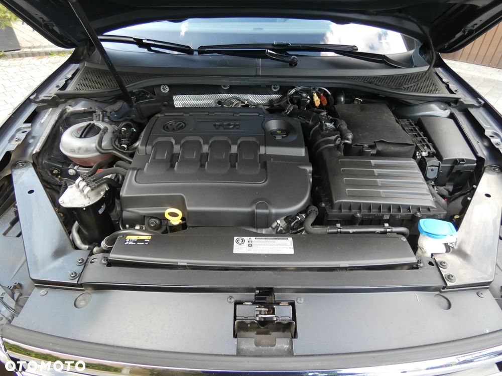 Volkswagen Passat 2.0 TDI BMT Highline DSG7 - 36