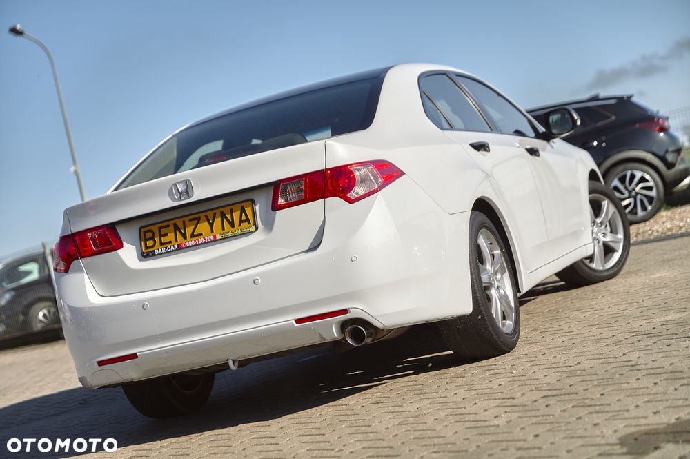 Honda Accord 2.0 Executive - 11