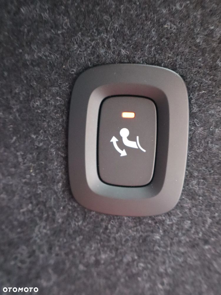 Volvo XC 40 B3 Plus Dark - 19
