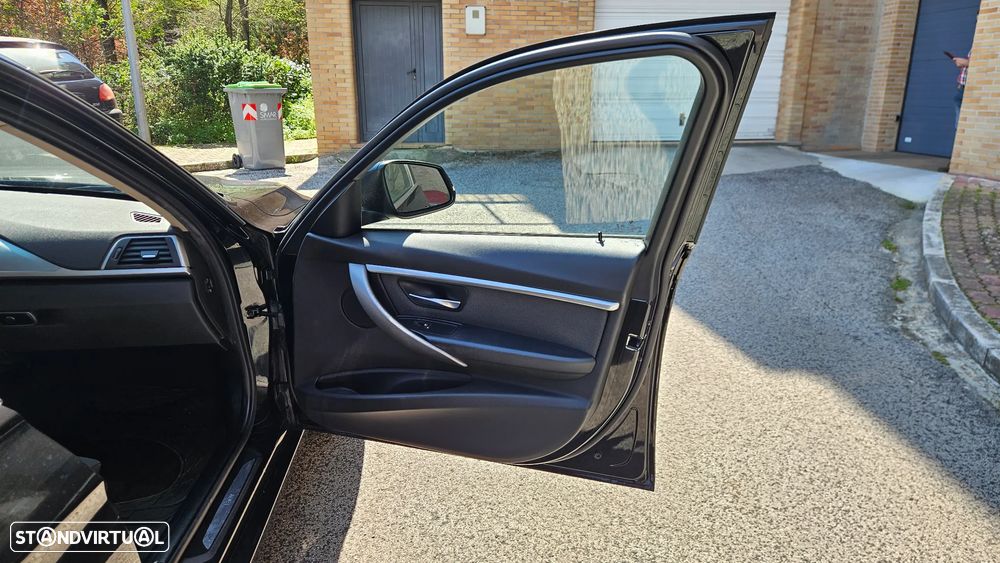 BMW 320 i Aut. Sport Line - 36