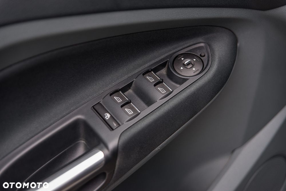 Ford C-MAX 1.6 TDCi Start-Stop-System Titanium - 31