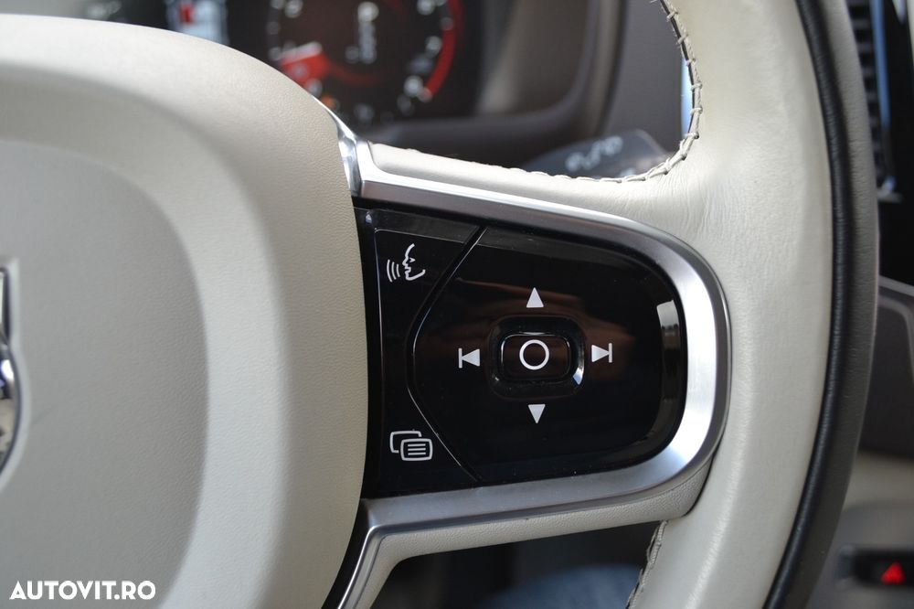 Volvo XC 90 T6 AWD Momentum - 25