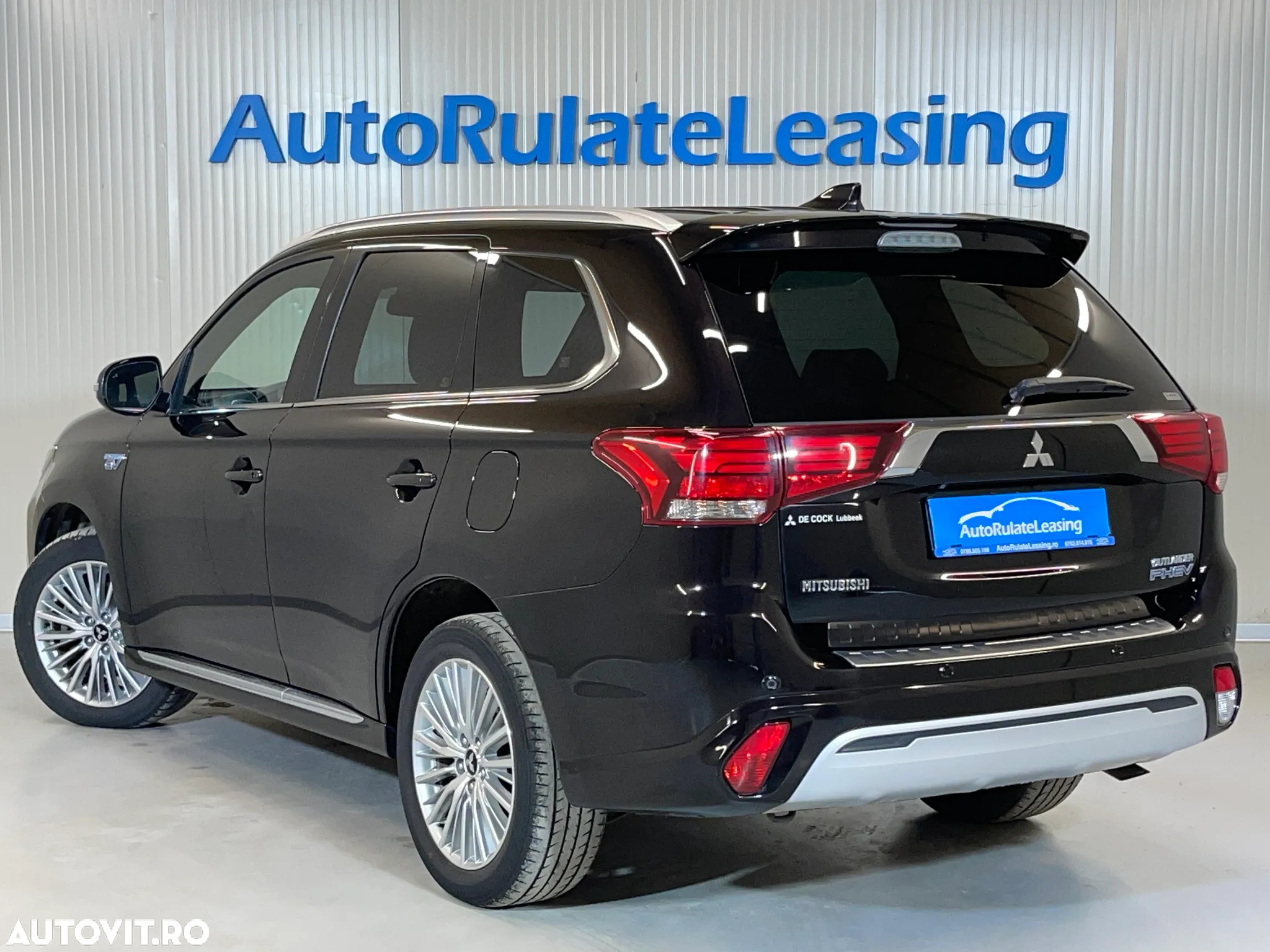 Mitsubishi Outlander 2.4 4WD Plug-In Hybrid Top - 4