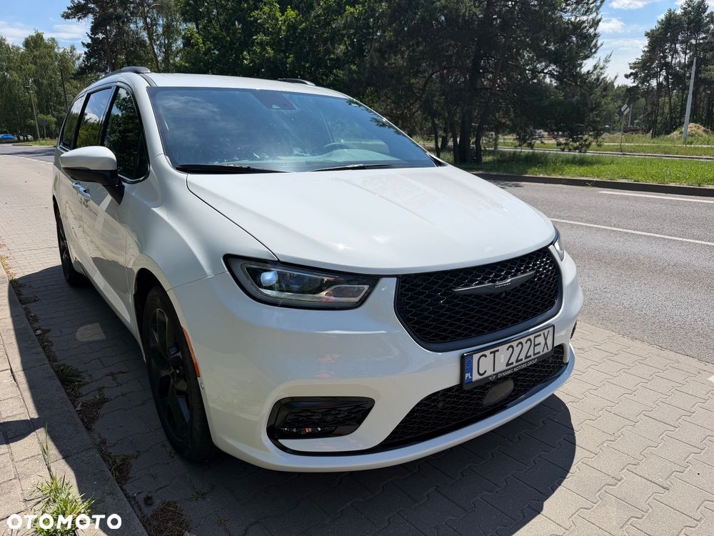 Chrysler Pacifica - 2