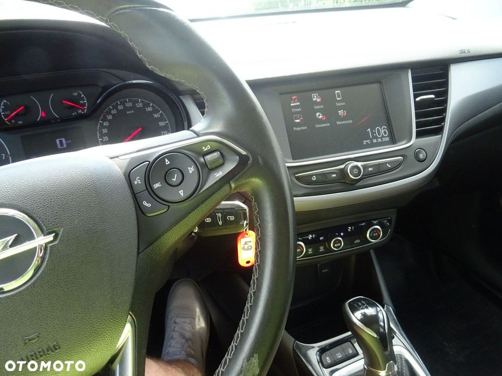 Opel Crossland X - 18